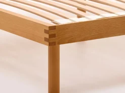 Bett Jukai Pur, mit Flächenbetthaupt, inkl. integriertem Lattenrost, 160 x 200 cm, Buche