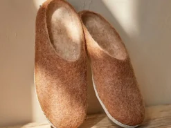 Hausschuh Amale, cognac, Größe 38/39, 100 % Schurwolle (Schaf) mit pflanzlich gegerbter Ledersohle