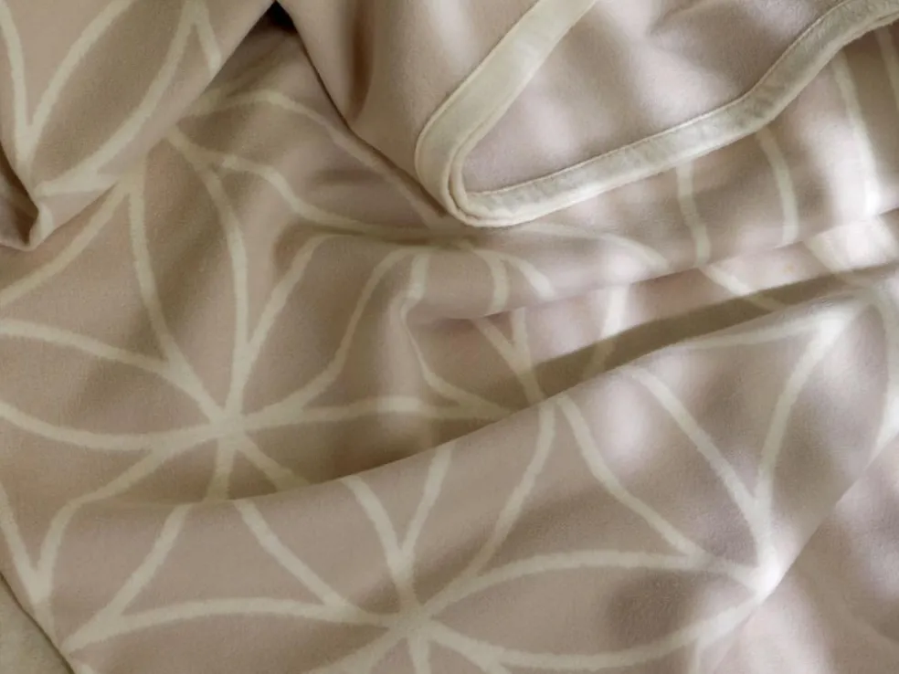 Meditationsdecke Blume des Lebens, natur/quarz, 150 x 200 cm, 100 % Baumwolle, GOTS