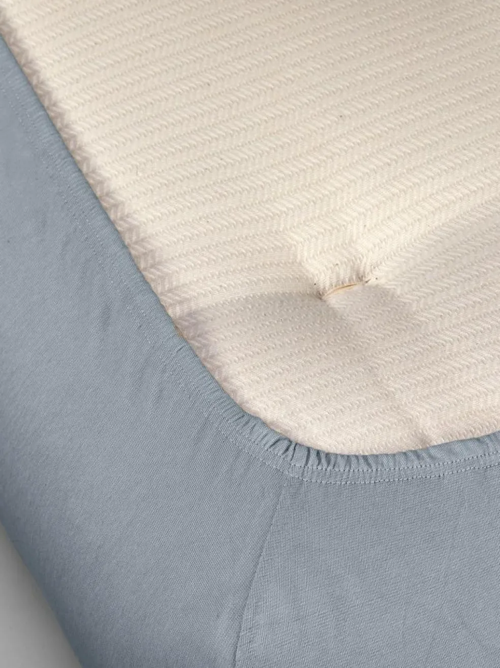 Spannleintuch ALIZA, taube, 90/100 x 200/220 x 22/28 cm, 97 % Baumwolle/3 % Elasthan, Jersey, GOTS, VEGAN