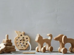 Stapelturm Blume aus Eschenholz, 10 x 11 cm