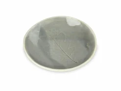 Teller aus Porzellan mit Eichenblatt, rauchquarz, ø 12 cm