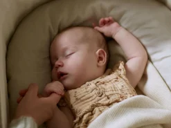 Wiege Serafina, inkl. Housse und Matratze, Wollstoff Tano Natur (79), Esche